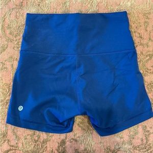 Lululemon navy wonder under shorts. 4”. Size 6.